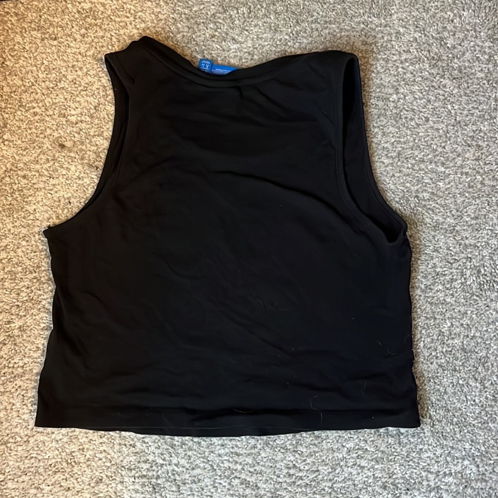 Adidas Cropped Logo Shirt - Picture 2 of 5